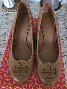 Tory Burch Tan Sally Leather Wedges